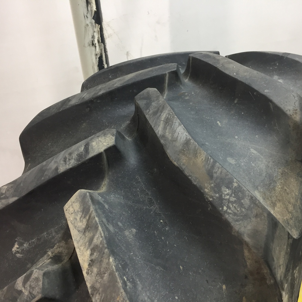 600/65R28 Goodyear Farm DT820 Super Traction R-1W 147 B 80%