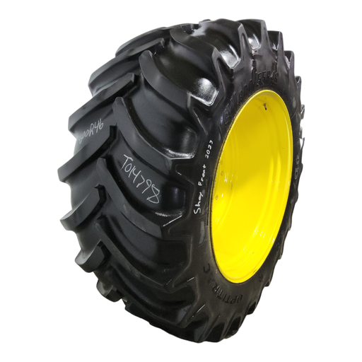 [T014798] LSW800/55R46 Goodyear Farm DT830 Optitrac R-1W on John Deere Yellow 12-Hole Stub Disc Sprayer 60%