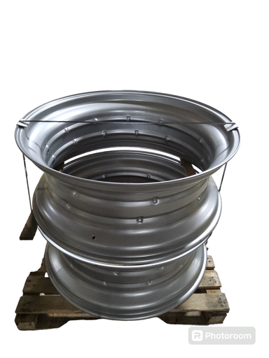 [39508] 16"W x 42-38"D, Case IH Silver Mist Double Bevel Step-Up Rim